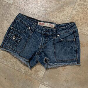 junior women's size 3 low rise shorts         missing front waist button